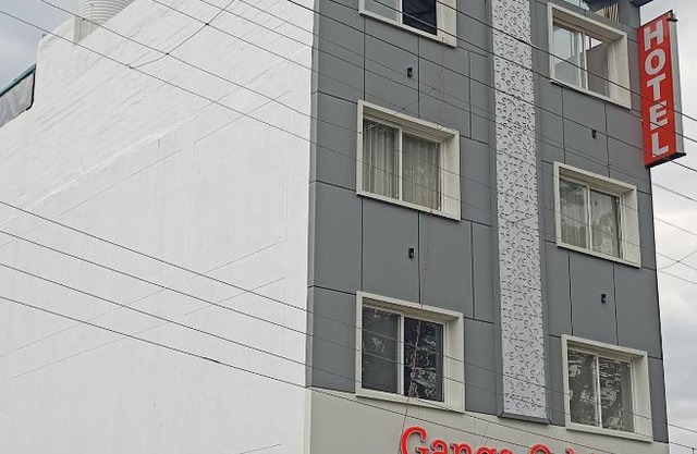 Townhouse 1334 Hotel Ganga Orbit