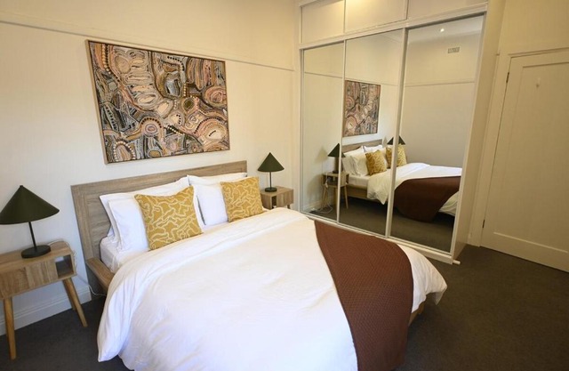 Townhouse in Glen Iris