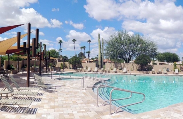 TOWNHOUSE in RIO VERDE AZ with GOLF/mnth, cart, pets ok, VIEWS, AMENITIES