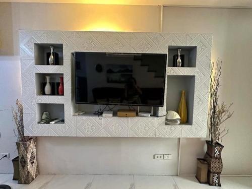 Townhouse Mellow Yellow D#220 3storey 120sqm