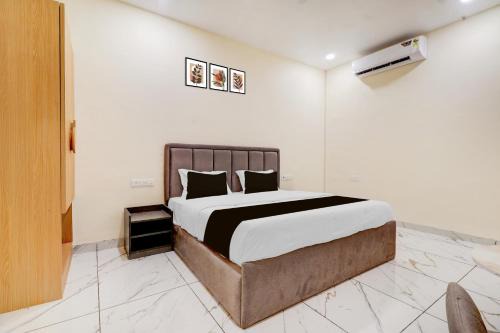 Townhouse Oak Army Aviation Base Jhansi