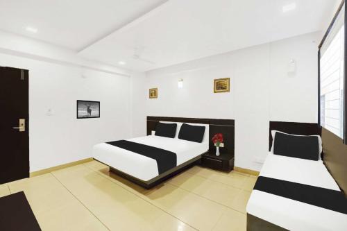 Townhouse Oak City Center Mysore Palace