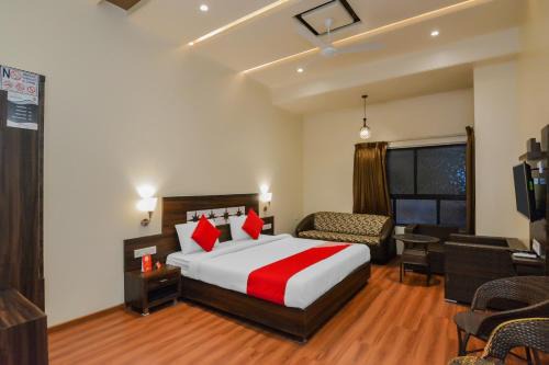 Townhouse Oak Sinhgad Road Crossway Formerly Popular Hotel