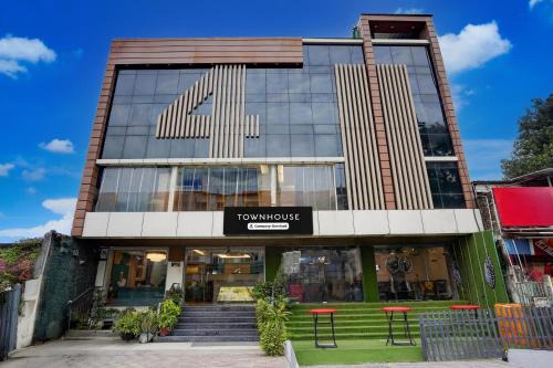 Townhouse Prayagraj Central Bus Terminal Formerly Hotel Four View