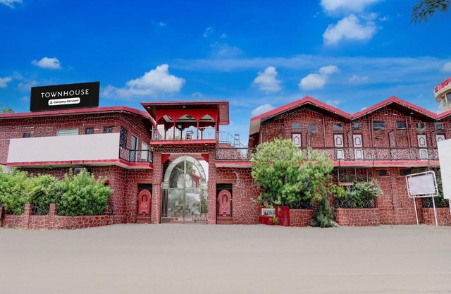 Townhouse Rampura Formerly Rawat Resort