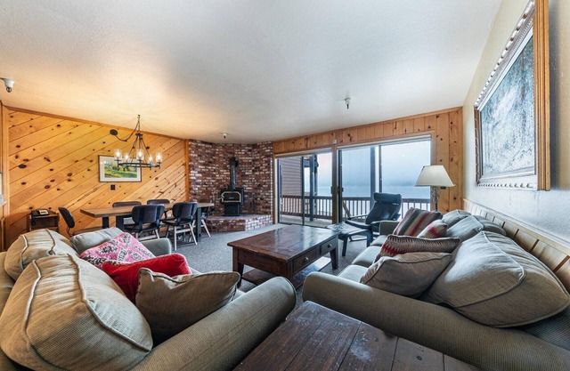 Townhouse w/Lake View #154 at Donner Lake Village