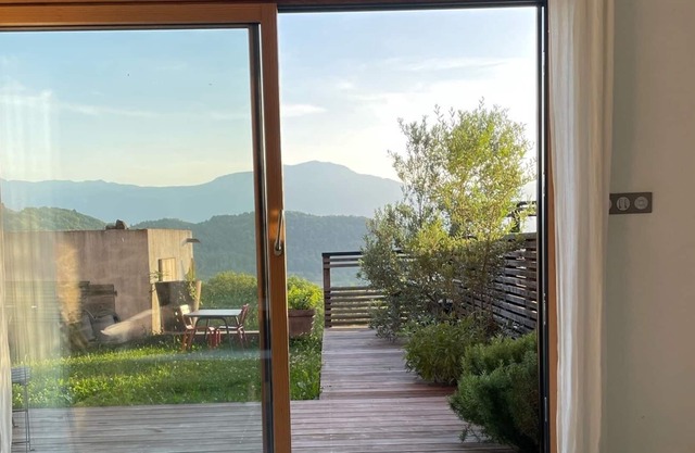 Très Belle Maison de Campagne au Calme à 10 Minutes de Grenoble