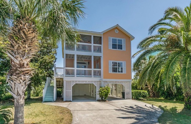 TradeWind on Harbor Island - 4 Bedrooms Sleeps 8