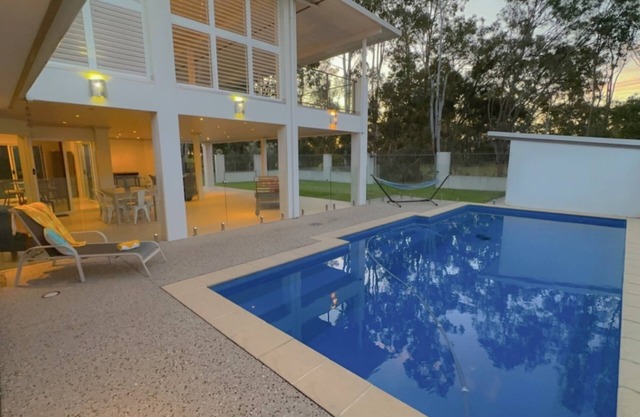 Tradewinds - Sleeps 8-4 Beds-Ducted air-Wifi-2 Smart TVs-Pool-Room for boat