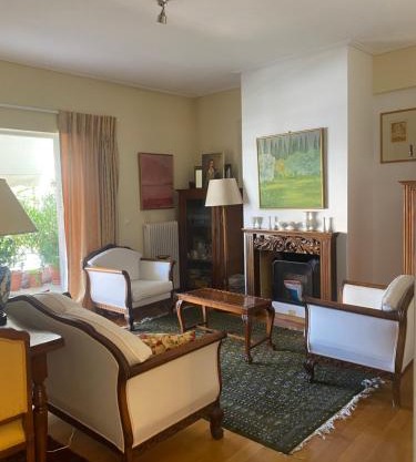 Traditional And Spacious Apartment In Neo Psychiko