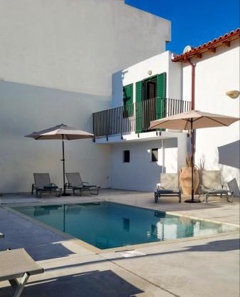 Traditional Anna's Stone House with Private Pool