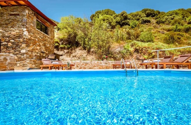 Traditional Apartments Elafos