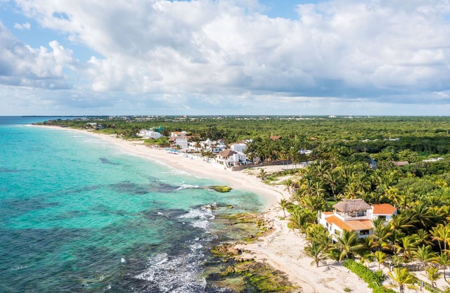 Impresionante mansión frente al mar, ENORME espacio privado al aire libre y piscina privada