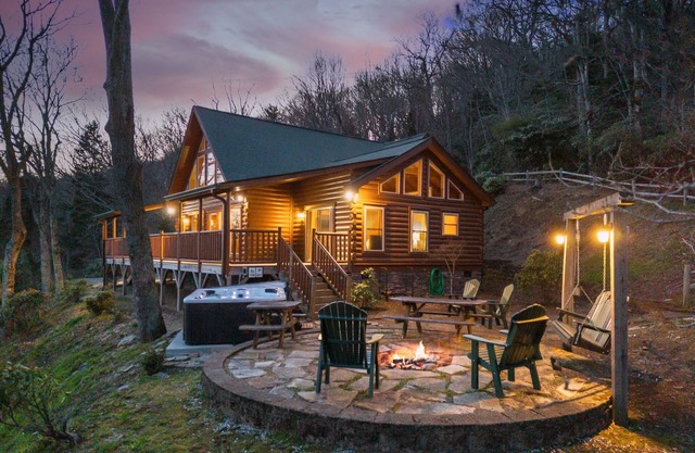 Traditional Cabin with Great Views