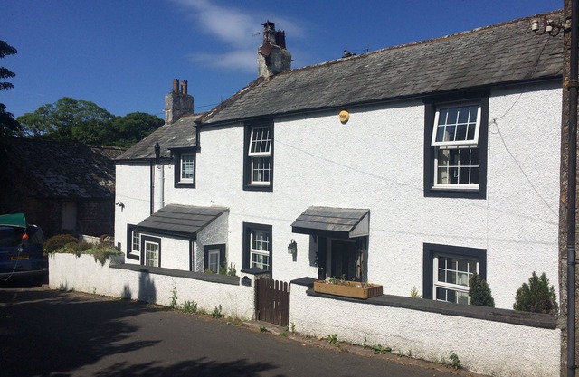Traditional cottage with modern amenities