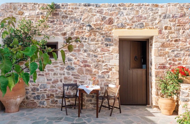 Traditional Cretan House "Lithostrati" @ Karidi