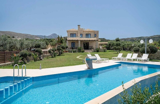 Traditional Crete Villa | Villa Horizon | 3 Bedrooms | Private Pool & Ouotdoor Heated Jacuzzi | Breathtaking Sea Views | Ample Alfresco Area & BBQ | Chania
