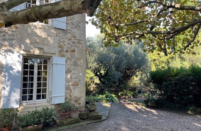 Casa de campo tradicional en Provenza - Refugio de paz y vegetación