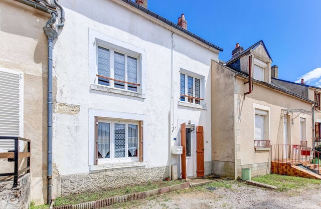 Casa en Brinon con terraza cubierta