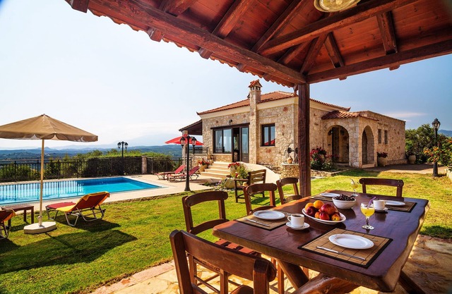 Traditional Holiday Villa with Panoramic View