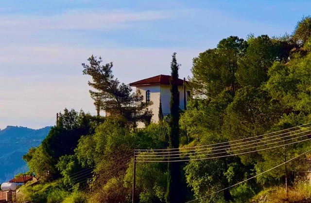 Traditional House with Mountain View - Dierona Village