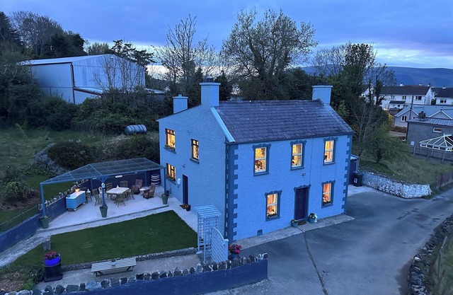 Traditional Irish Farmhouse in the Centre of Carlingford -Memory Lane Farmhouse