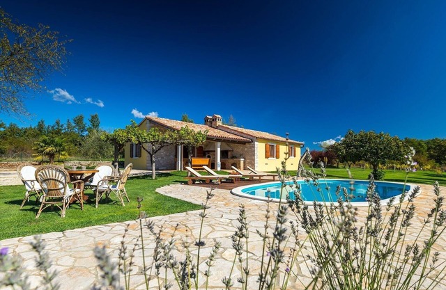 Traditional Istrian house with large pool in a very private location in Istria