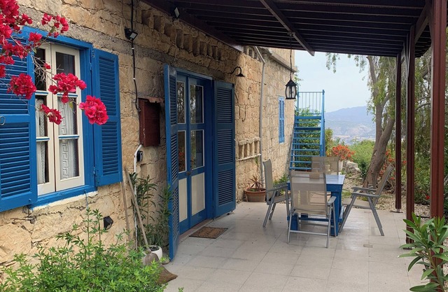 Traditional Stone cosy Cottage on the outskirts of Kritou Tera