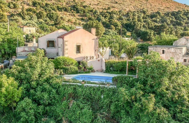 3 dormitorios, vistas al campo, villa y ubicación únicas, WiFi gratuito, piscina privada