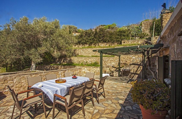 Villa Polirinia tradicional house