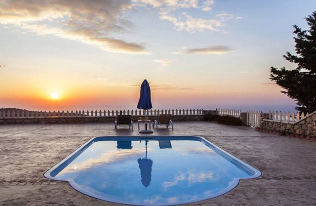 Traditional Villa with Sea View & Private Pool & large outdoor area