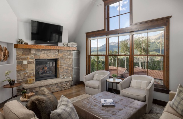 Trails Edge Penthouse by Curate Telluride-Hot Tub, AC, Ski In/Out, Lux Finishes