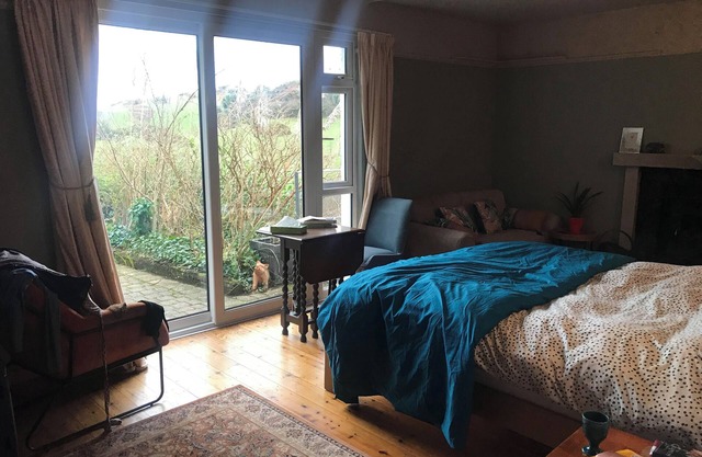 Tranquil 1-bedroom chalet in Skibbereen, Co Cork, Ireland.