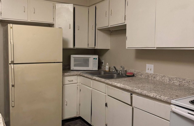 Tranquil 2-bedroom apartment near downtown Des Moines