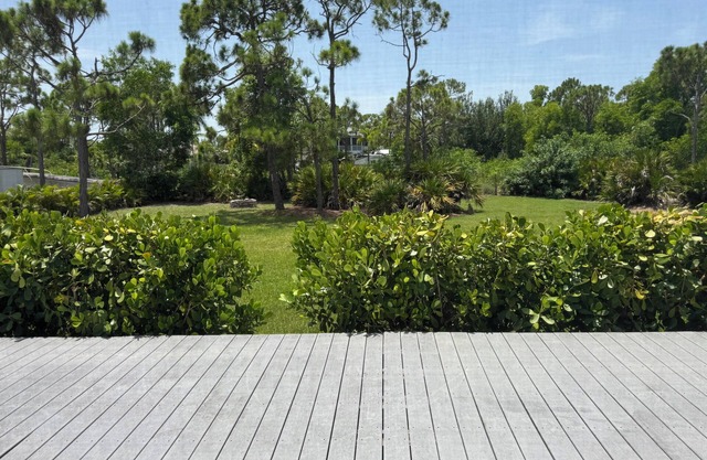 Tranquil 3-bedroom house with AC in Saint James City- parking for boat or RV
