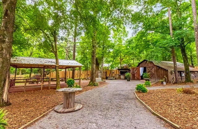 Tranquil 30-Acre Venue with Stunning Waterfront and Versatile Event Spaces