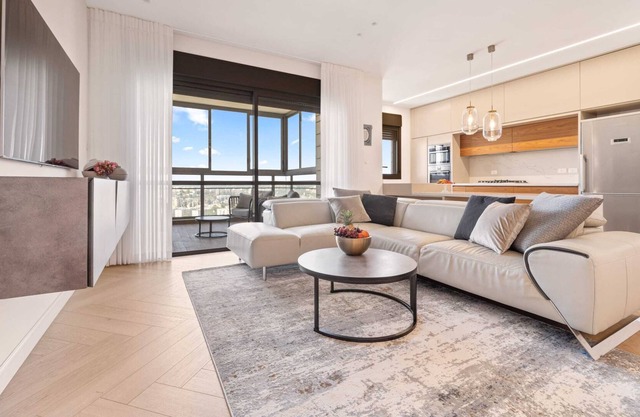 Tranquil 3BDR Oasis In Ramat Sharet/BaytVegan