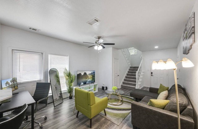 Tranquil 3BR I Free Parking I Workspace