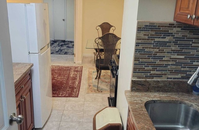 Tranquil and Peaceful Location in the heart of Queens!