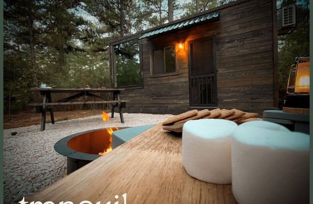 Tranquil Cabins 2 Q Bunk Studio - Tranquil Cabins Studio Bunk sleeps up to 4 people and is nestled in the majestic pines of Winona, Texas near Tyler.