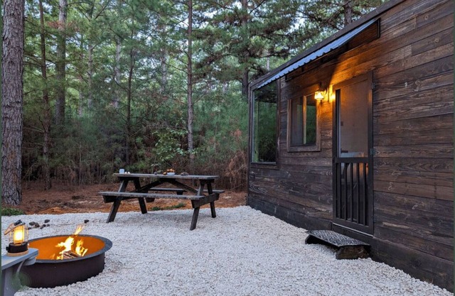 Tranquil Cabins Studio - Tranquil Cabins Studio for 2 nestled in the pines.