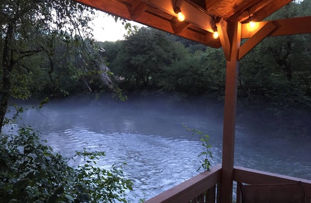 A orillas del río de tranquilidad Chalet