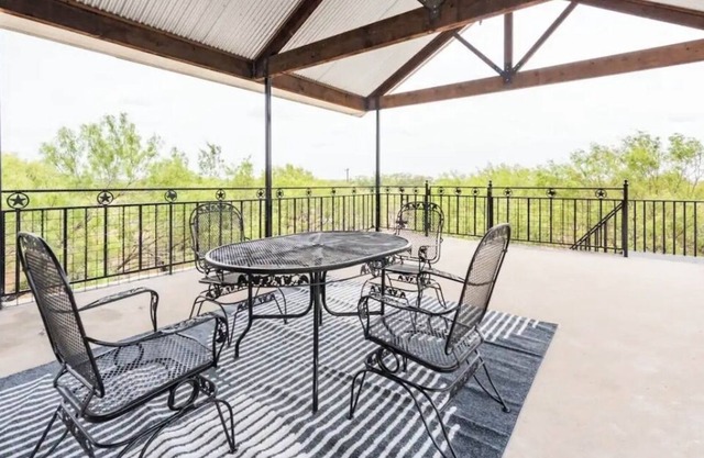 Tranquil Country Escape - Pet Friendly, King Bed