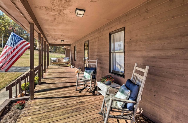 Tranquil Country Retreat Close to Greenville!