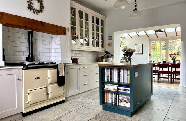 Tranquil Family Home - Frome