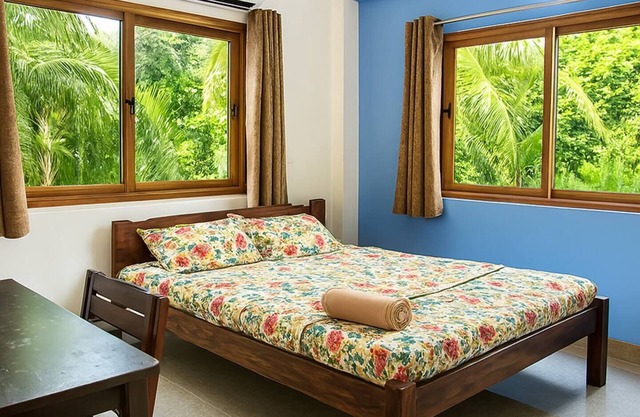 Tranquil Goan Escape - AC Room in a Villa
