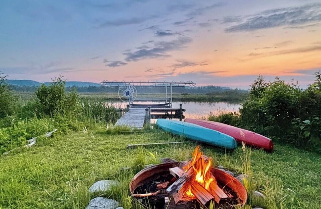 Tranquil Grass River Cottage Retreat