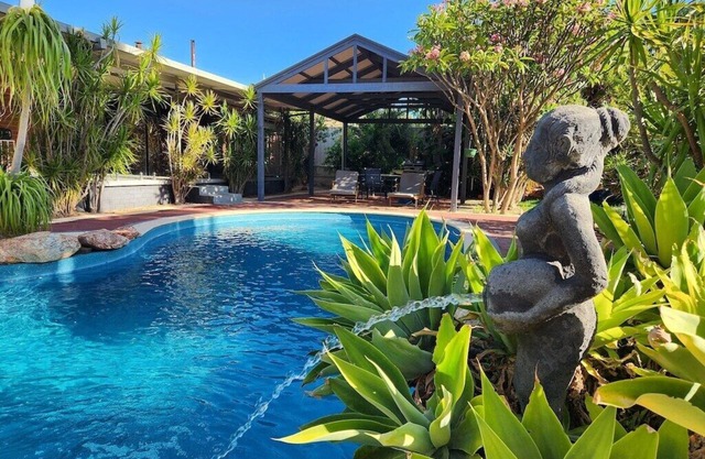 Tranquil Gumnut Cottage, close to Airport.