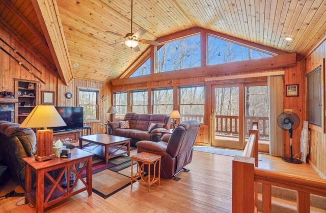 Tranquil Haven Mountain Retreat