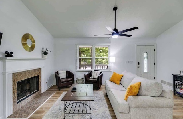 Tranquil Retreat with Firepit. Pet-Friendly!